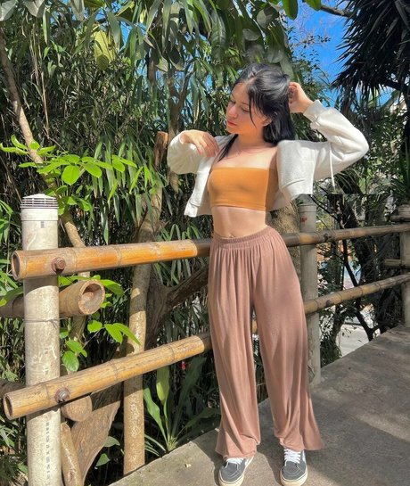 Maria ZB sexy pornstar image