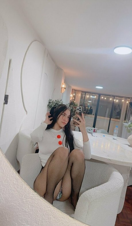 SilverRiot star sexy photos