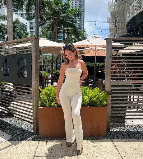 Leslie Machin star high quality image