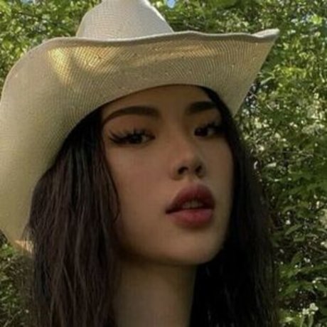 Bbyambi naked star images