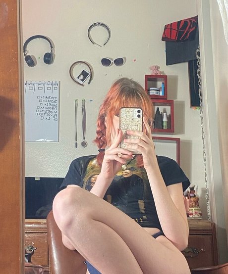 Tora Love hot actress pictures