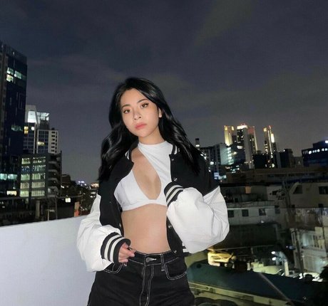 Jetsetchlo sexy star pictures