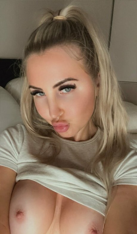 HaleyySmith sex pornstar images