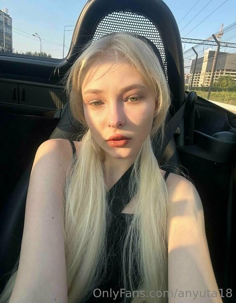 anyuta18 model hd photos