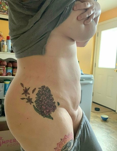 sarenademonvip model hot pic