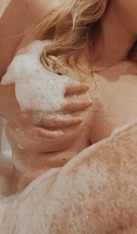 Selfika top pornstar image