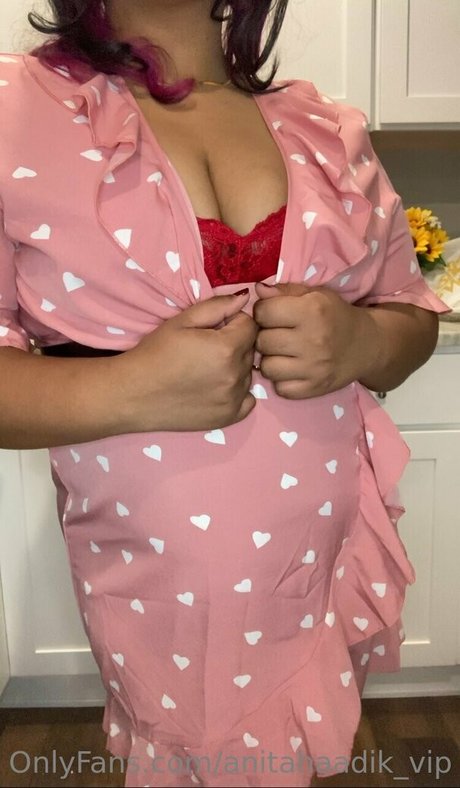 anitahaadik vip naked model pics