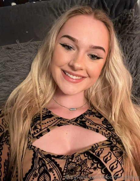 bloomingblake model nudes archive