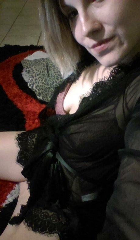 katiiemaedagoat model naked img