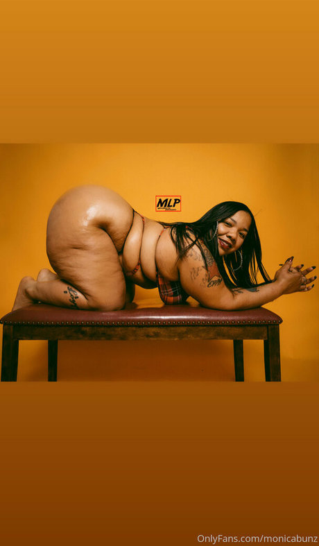 monicabunz erotic star galleries