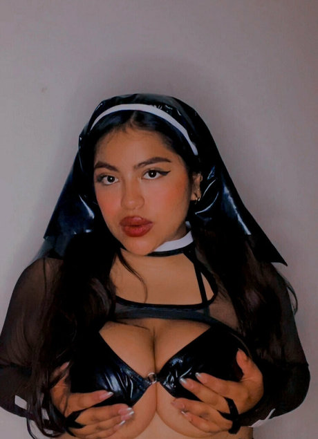 Isa Hernandez pornstar sexy galleries