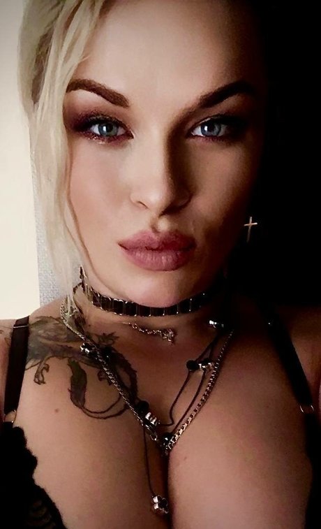 Kittycashew model sexy img