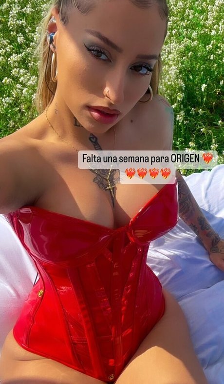 larataylorbb star nudes pic