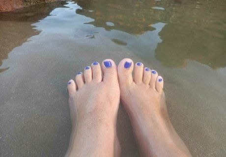 nikitafeistyfeet model adult archive