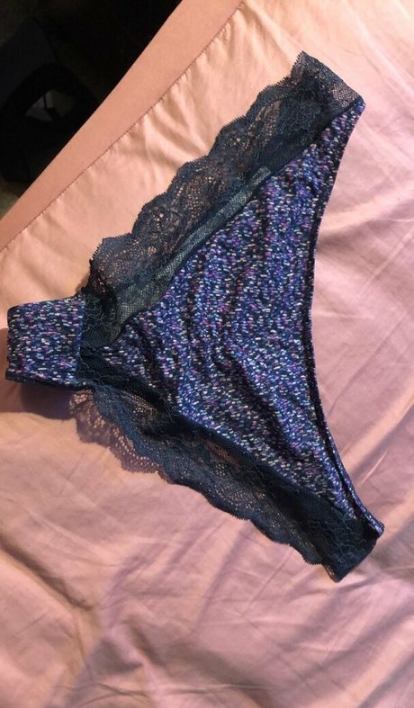 sofiathethirst adult model photo