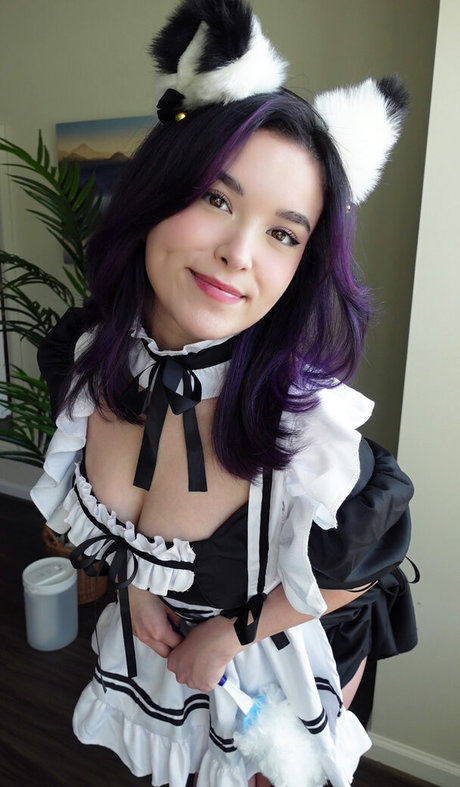 TheMishkaBear beautiful actress galleries