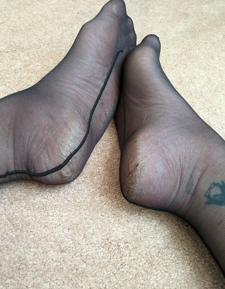 flirtyf33t94 top model img