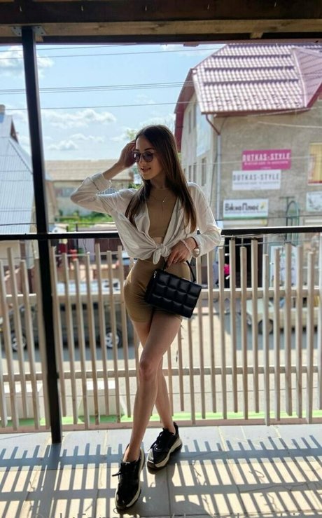 daniella white adult model galleries