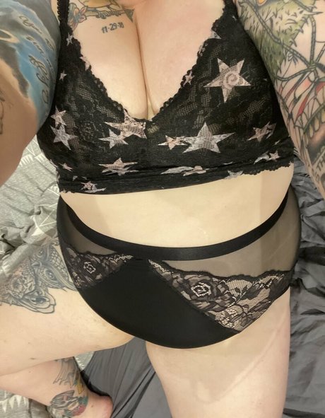 thicc n spooky exclusive star images