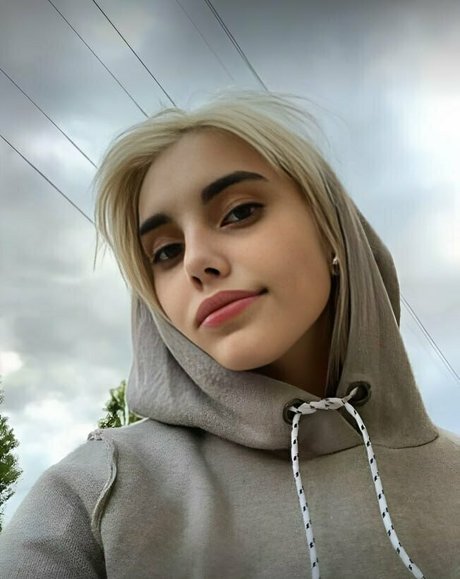 candyylovee99 nice model photo