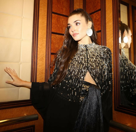 Hande Ercel pornstar pretty pic