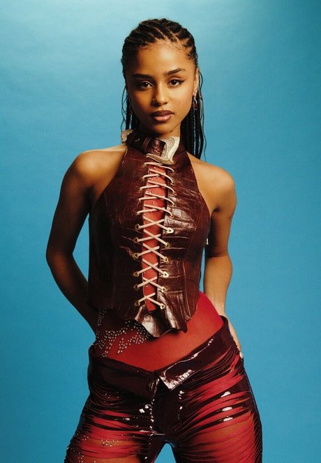 Tyla xxx model gallery