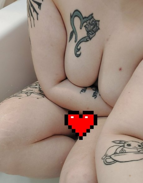 eeeveeekitten nice model pic