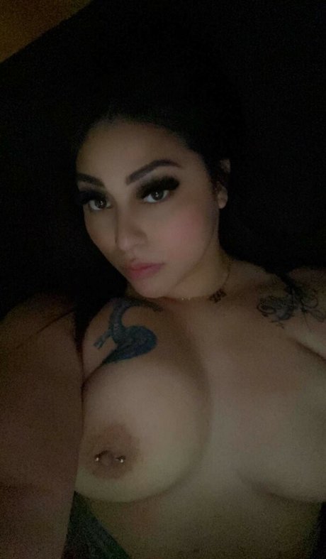 Belleeminx porn actress picture