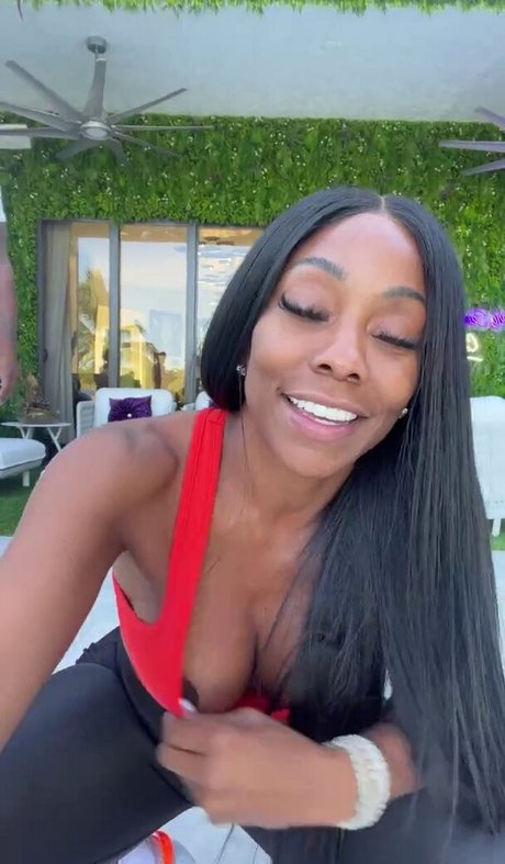 Coach Stormy naked pornstar archive