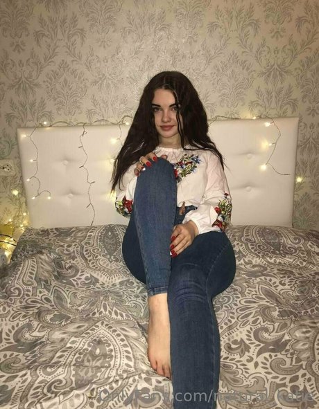 natural katie star naked img