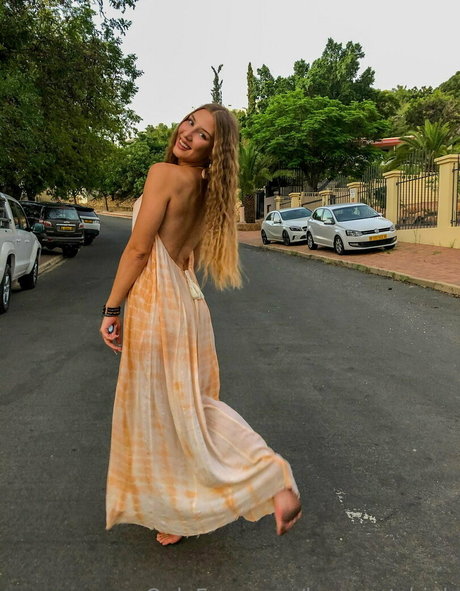 lauragetshigh high quality model img