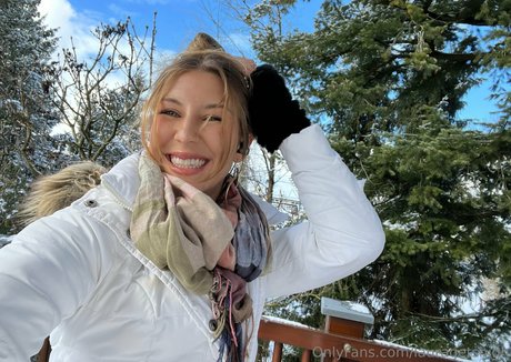 lauragetshigh nudes pornstar photos