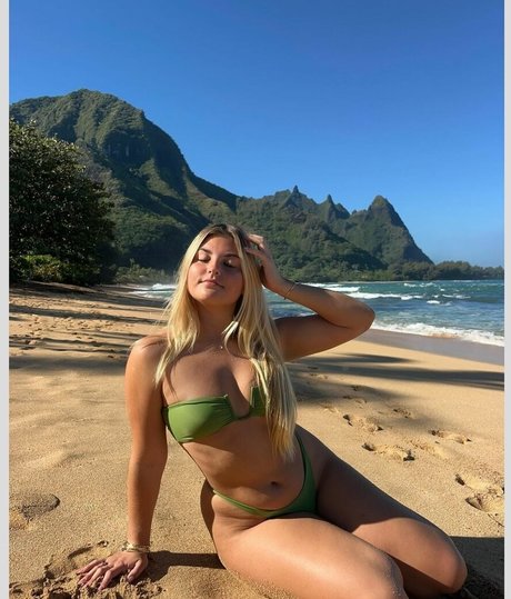 Kirra Sullivan model images