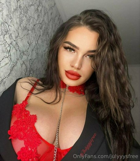 julyyysfree nice model photo