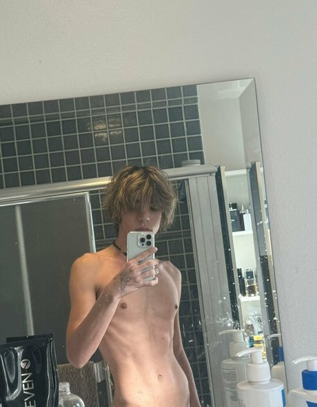 okayjohnnyboy free star pics