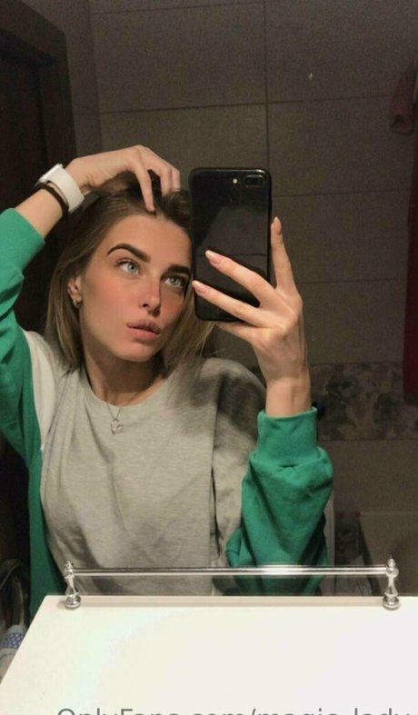 Magic Lady star hot pictures