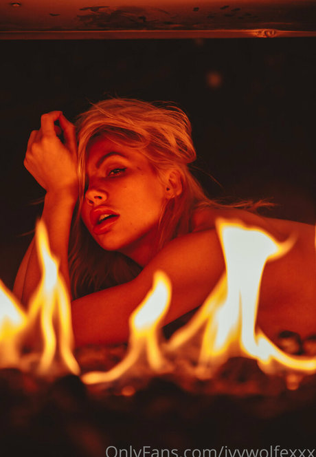 ivywolfexxx pretty actress picture