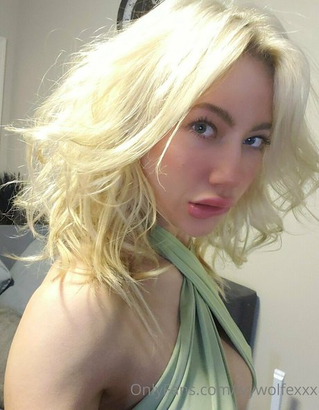 ivywolfexxx star sexy images