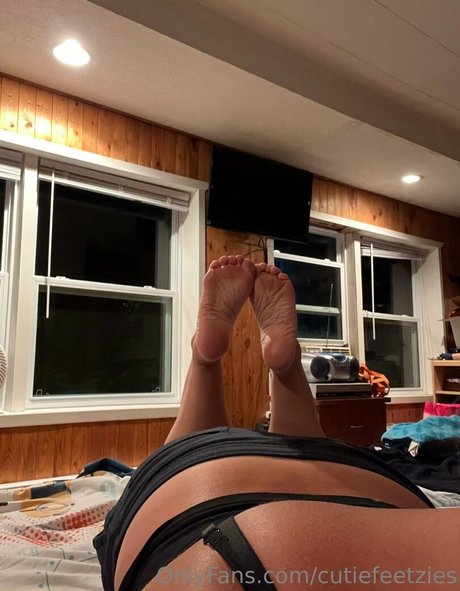 cutiefeetzies beautiful pornstar gallery