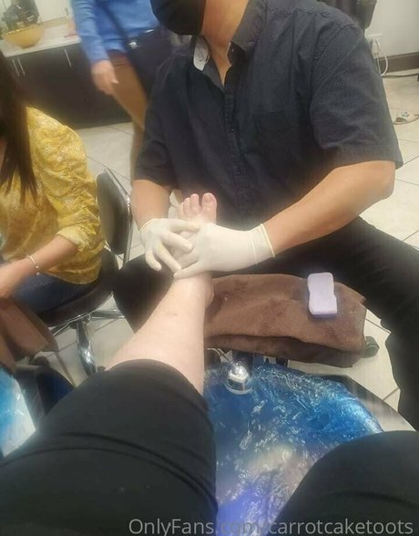 carrotcaketoots free actress pics