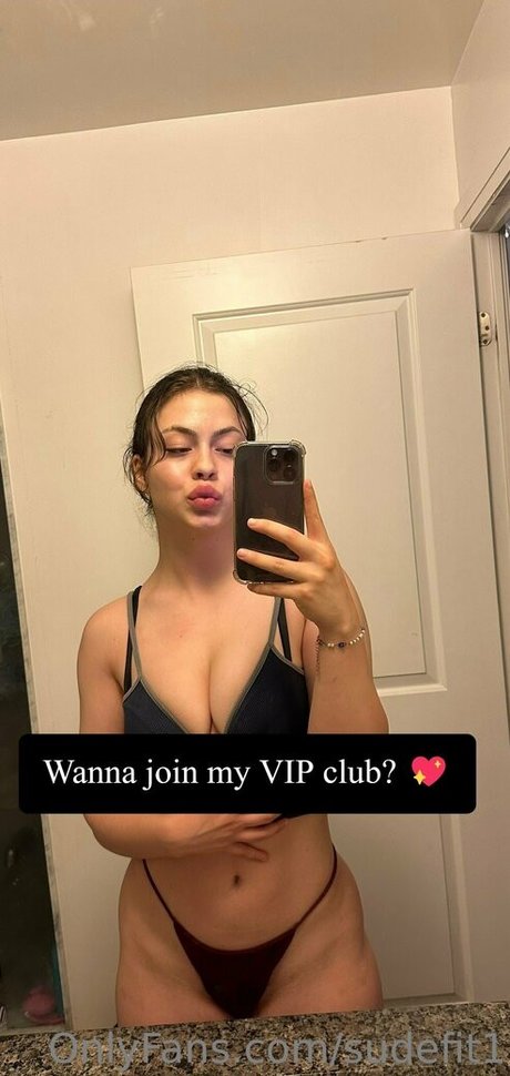sudefit1 star nude picture