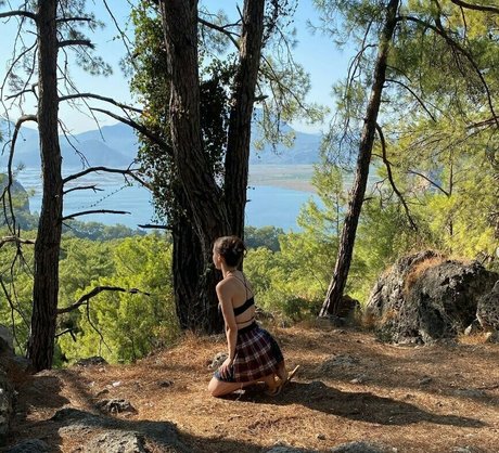 sudefit1 adult model pic