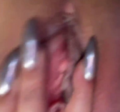 Maia Hilman high quality star images