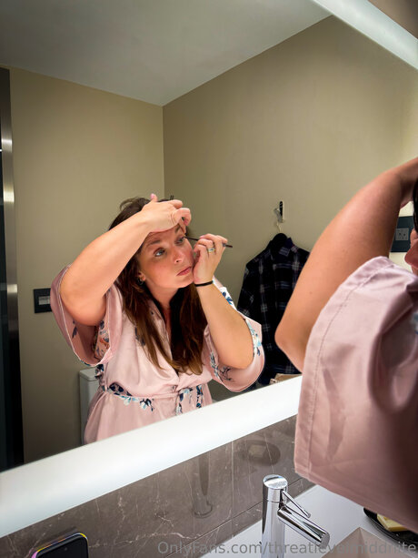 Threatlevelmiddnite star adult photos