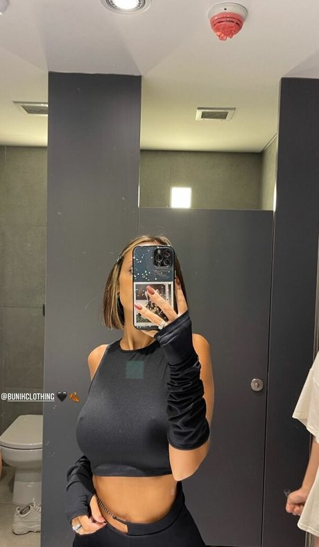 Carola Almiron nice star images