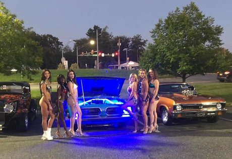 thatdarn foxx model nude images