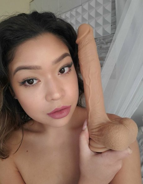 Babylumpiia nudes pornstar picture