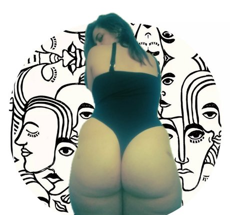 misticacristal hot model pic