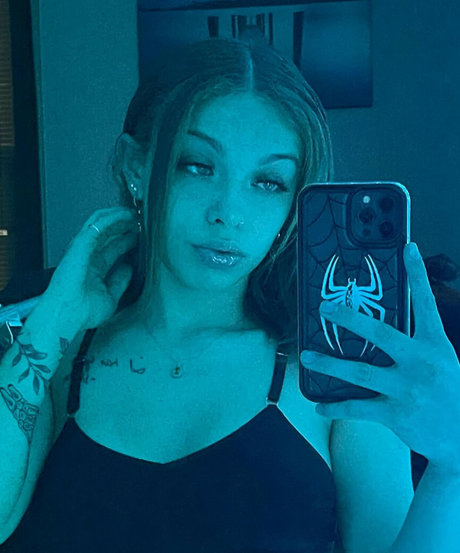 Kyliee ep nudes model photo