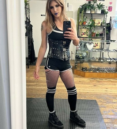 noctiflora naked star pictures